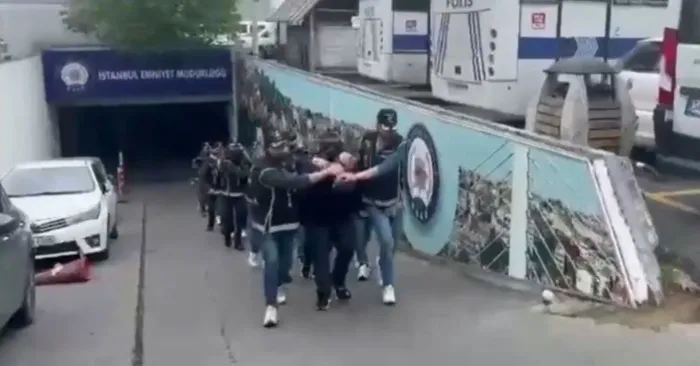 İstanbul’da 'Mahzen-37' operasyonları: 14 gözaltı