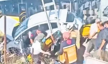 İETT otobüsü ile otomobil çarpıştı