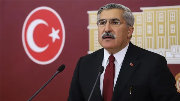 tiktok-rezaleti-bitmek-bilmiyor-mustehcen-goruntuler-teror-yayinlari-dini-degerleri-asagilama-tiktoka-ne-zaman-1746610553710.jpg TikTok rezaleti bitmek bilmiyor! Müstehcen görüntüler, terör yayınları, dini değerleri aşağılama! TikTok'a ne zaman 'dur' denilecek?