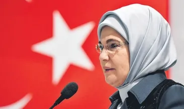 Kızlarımız bayrak taşıyan olacak