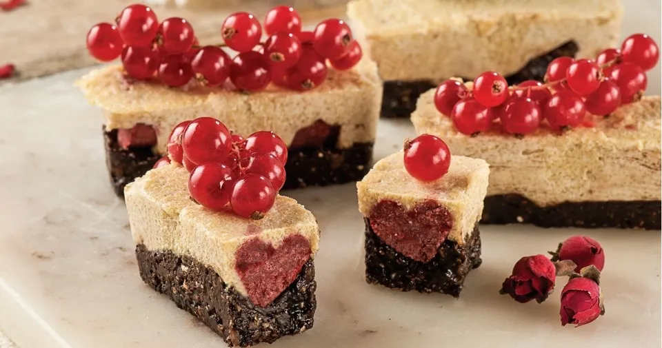 Kalpli Tiramisu Tarifi Tarifi Çikolatalı ve Meyveli Tatlılar Sofra