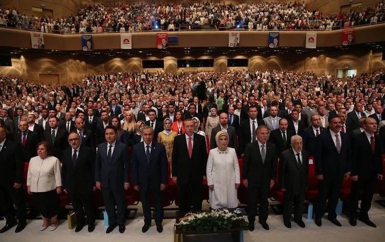 Erdoğan’ın vizyon toplantısına sanatçı akını