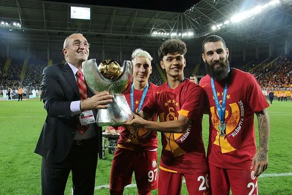 Galatasaraylı futbolcu, Fatih Terim'i çıldırttı!