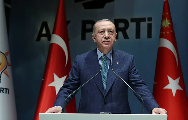 son-dakika-baskan-erdogandan-kilicdarogluna-siginmaci-tepkisi-bunlarin-gozu-var-gormez-kulagi-var-duymaz-1652271030192.jpg