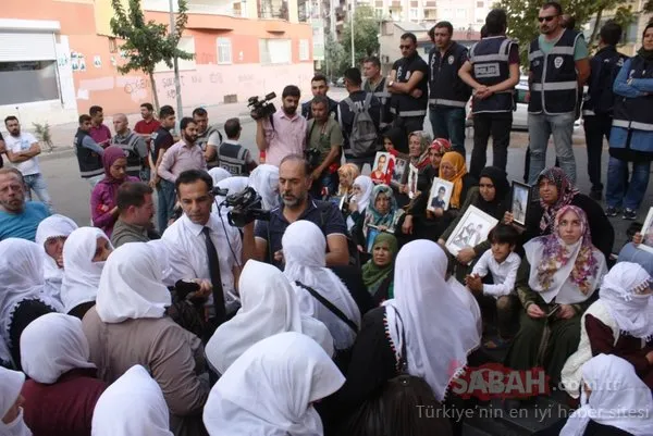 Ağrı'lı Beyaz tülbentli annelerden HDP önündeki ailelere destek