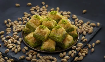 Baklavanın yanında neden ayran içmelisiniz? İkisini bir tüketmenin etkisine çok şaşıracaksınız