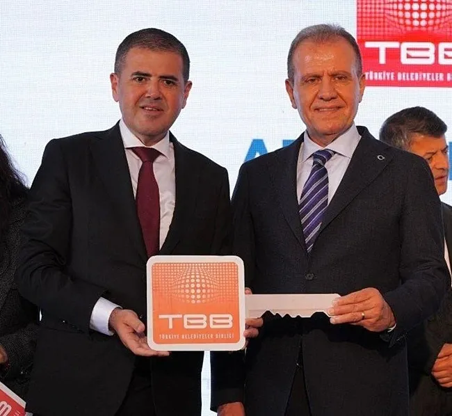 son-dakika-mersin-buyuksehir-belediyesine-yolsuzluk-operasyonunda-ali-mahir-basarir-ve-veli-agbaba-detayi-iste-1790841339119.jpeg