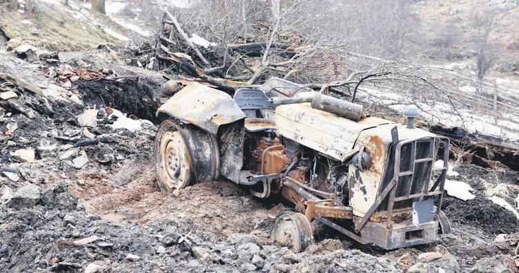 Bir traktör odunla beş cesedi yok etmeye çalıştılar