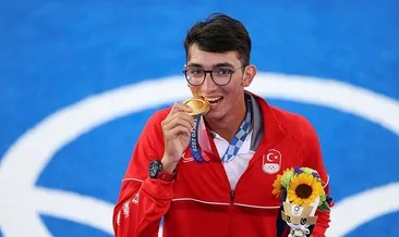 Altın adam Mete Gazoz