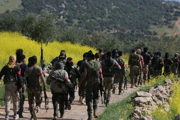 Afrin'in Racu beldesinde arama tarama çalışmaları sürüyor