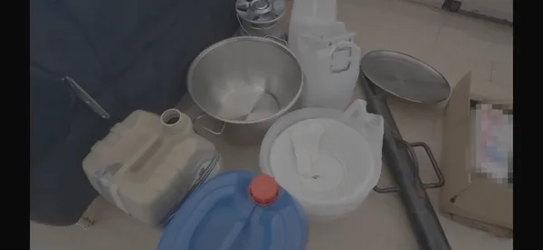 kadikoyde-uyusturucu-baskini-30-kilo-madde-ele-gecirildi-3-kisi-yakalandi-1787556646453.jpg