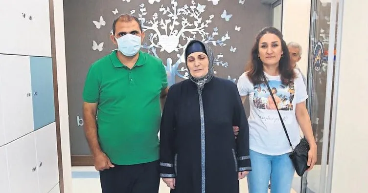 Azeri hasta nakil için Türk doktora güvendi