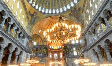Bakan Ersoy duyurdu: Ayasofya’da yeni aşamaya geçildi! Her adımı bilimsel hassasiyetle atıyoruz