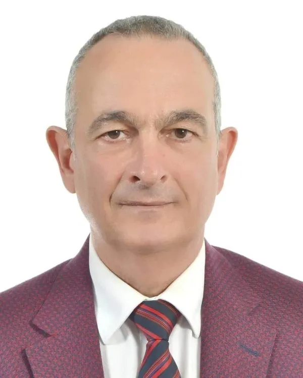 Ayağına serum bağlatıp ameliyata devam eden doktor Oğuz Basut: Benim sorumluluğumdaydı, bırakamazdım - 3