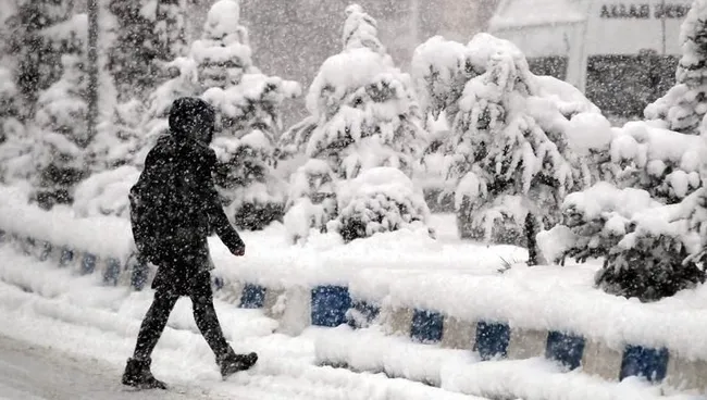 son-dakika-meteorolojiden-14-il-icin-kar-uyarisi-40-gunluk-kara-kis-kapida-zemheri-basliyor-istanbul-icin-tari-1766212010225.jpg (787×446)