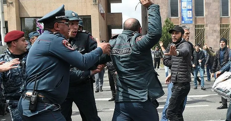 Muhalif lider gözaltında