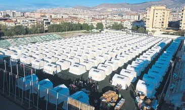 İzmirliler geceyi çadırda geçiriyor