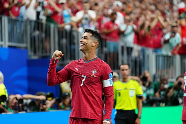 fifa-dunya-kupasi-portekiz-5-golle-siftah-yapti-cristiano-ronaldo-damga-vurdu-1782241492621.jpg