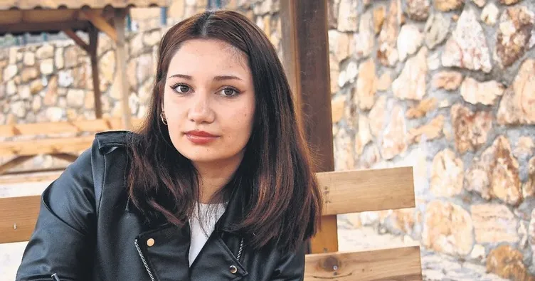 Parktaki piknik masasına resim yapan genç kıza başkandan destek