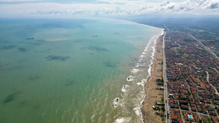 O ilde denize girmek yasaklandı: Dalgaların boyu 1 metreyi aştı!
