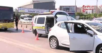 Kadıköy’de nefes kesen kovalamaca! Polis ekiplerinden kaçan otomobil vurularak durdurdu | Video
