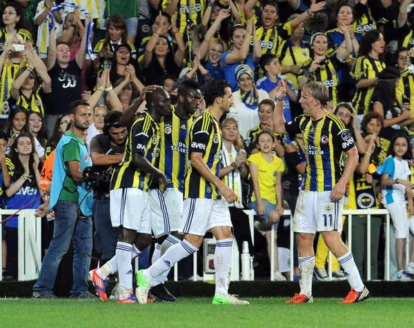 Fenerbahçe tribünleri erkeği unuttu