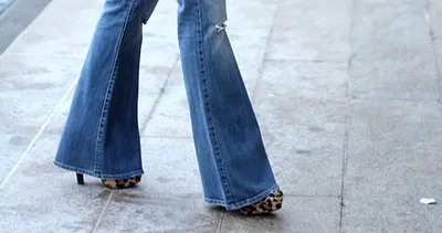 Bol paça kot pantolon nasıl kombinlenir?