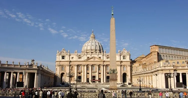 Vatikan: Taşıyıcı annelik evrensel suç haline gelmeli