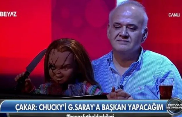 Ahmet Çakar, Chucky ile sosyal medyayı salladı