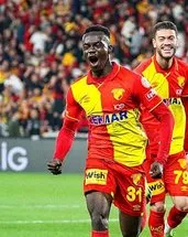 Anthony Dennis, Bundesliga takımlarının gözdesi!