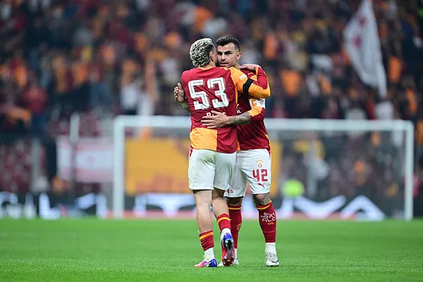 canli-super-ligde-galatasaray-kasimpasa-maci-ilk-gol-geldi-1791568540463.jpeg