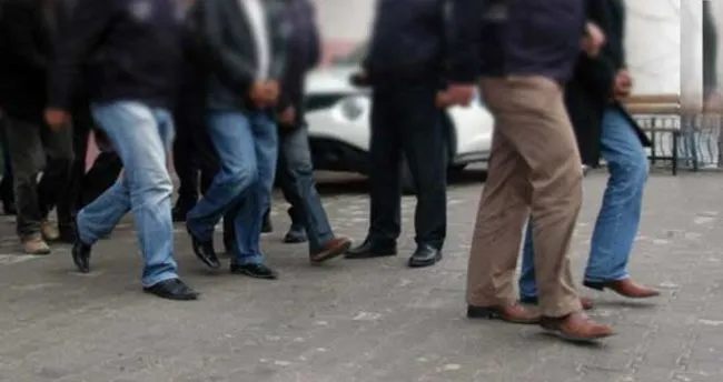 İzmir’de yakalanan DEAŞ zanlıları adliyeye sevk edildi