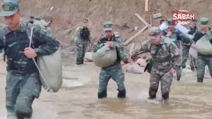 Çin'de sel: 10 ölü, 29 kayıp | Video