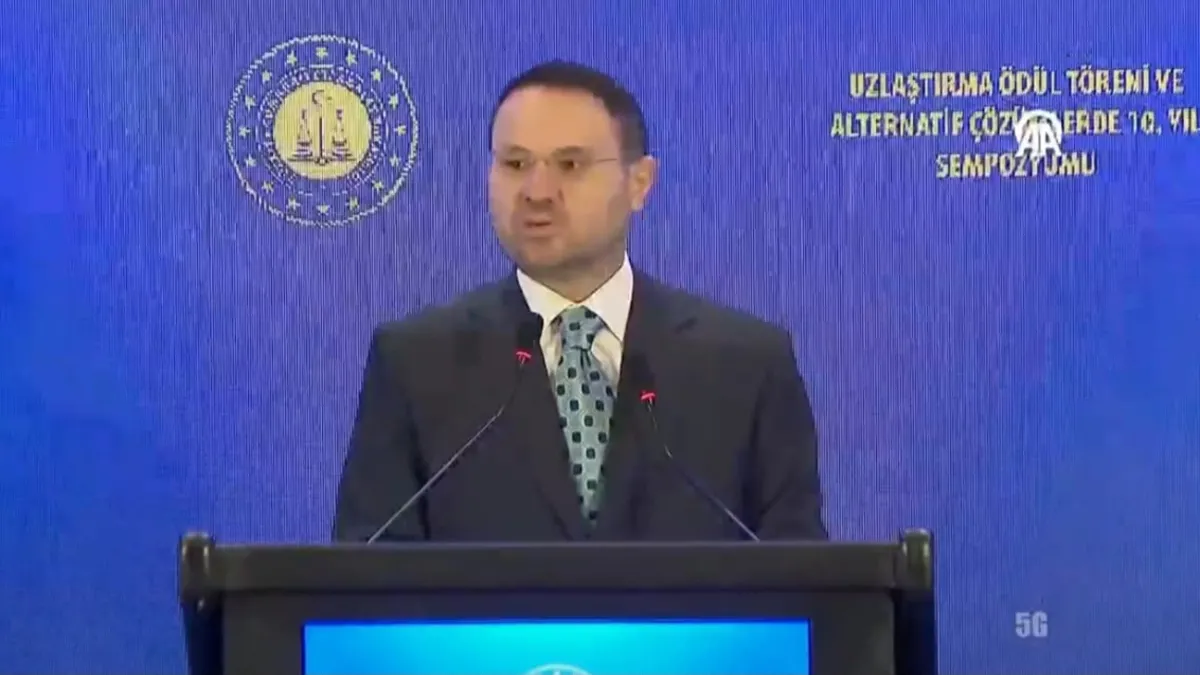 Bakan Gürlek’ten dikkat çeken mesaj: “Alternatif çözüm yolları adaletten vazgeçmek değil”