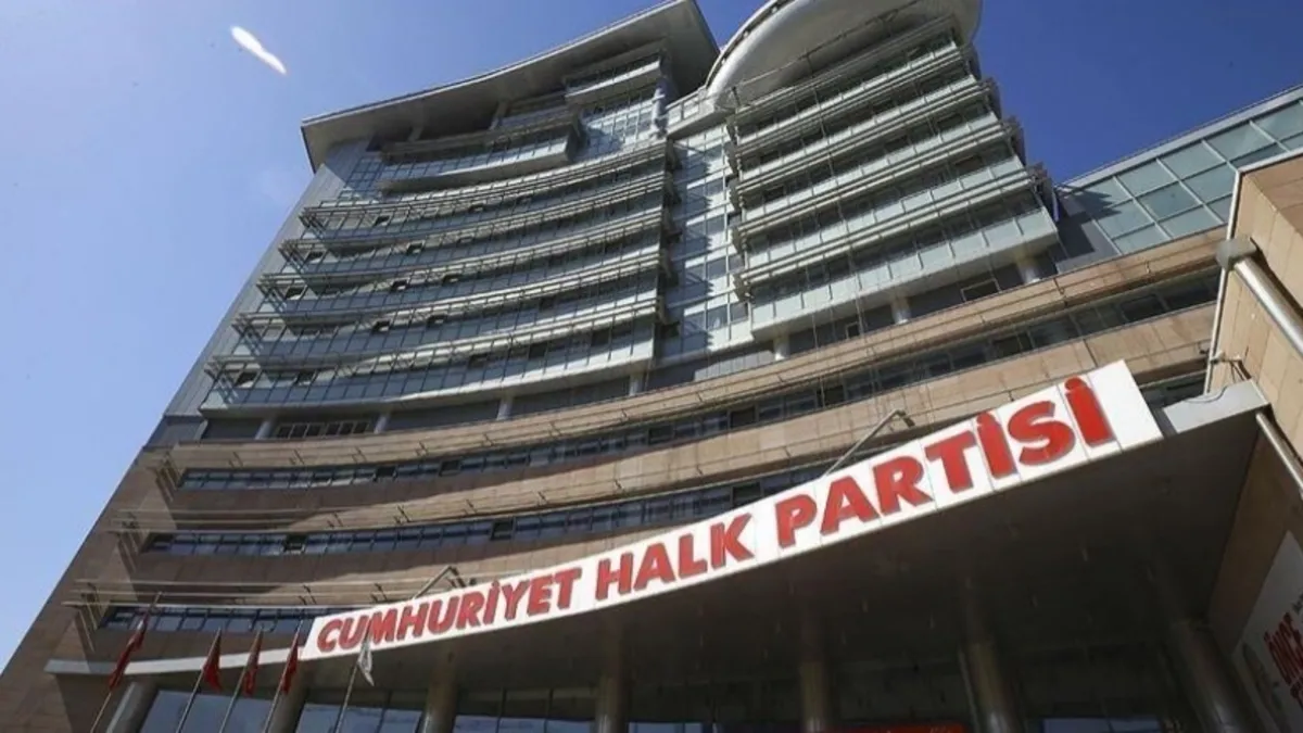 CHP Genel Merkezi önü