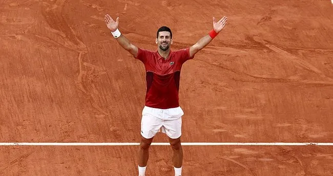 Son şampiyon Djokovic, zorlansa da Fransa Açık’ta çeyrek finale çıktı