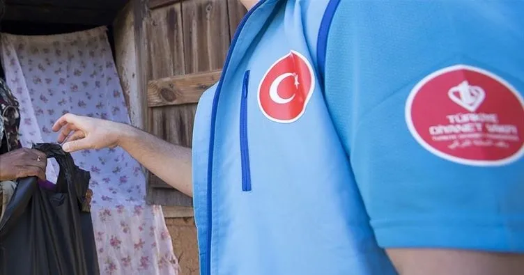 Türkiye Diyanet Vakfı’ndan ihtiyaç sahibi öğrencilere kıyafet ve kırtasiye desteği