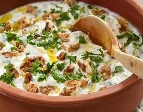 Cevizli Kereviz Salatası