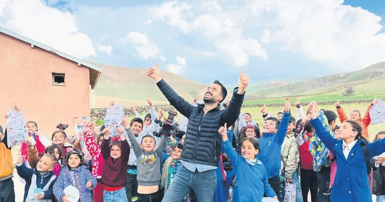 7 yılda 50 bin çocuğun yüzünü güldürdü