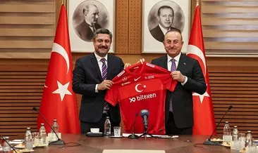 Dışişleri Bakanı Çavuşoğlu, Ampute Futbol Milli Takımı’nı kabul etti