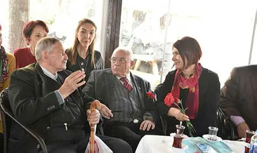 Avcılar’da yaşlılar kahvaltıda buluştu