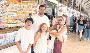 Çocuklarına İstanbul’u tanıttı