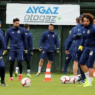Fenerbahçe'de Tolga Ciğerci takımla çalıştı