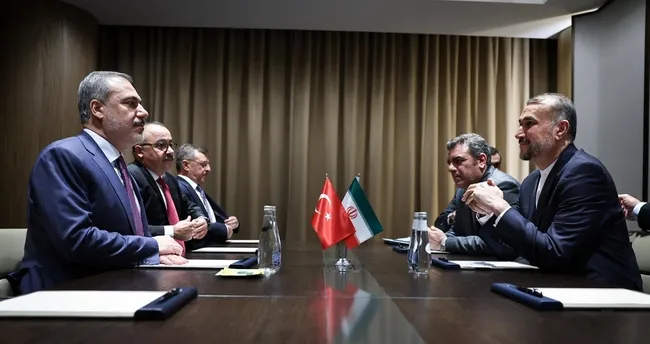 Bakan Fidan, Iraklı ve İranlı mevkidaşlarıyla görüştü Bakan Fidan, Iraklı ve İranlı mevkidaşlarıyla görüştü