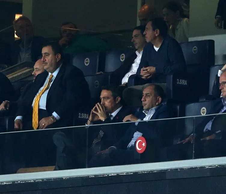 Fenerbahçe’den ters köşe! Herkes o ismi beklerken...