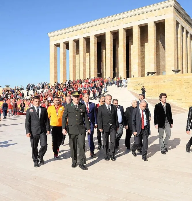 Galatasaraylı yöneticiler Anıtkabir’i ziyaret etti