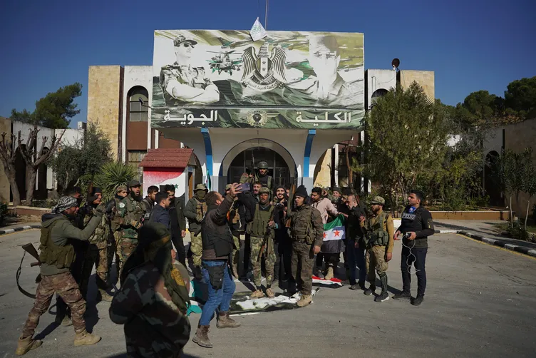 SON DAKİKA | Suriye’de muhaliflerin ilerleyişi sürüyor! Hedef terörün kalbi Münbiç