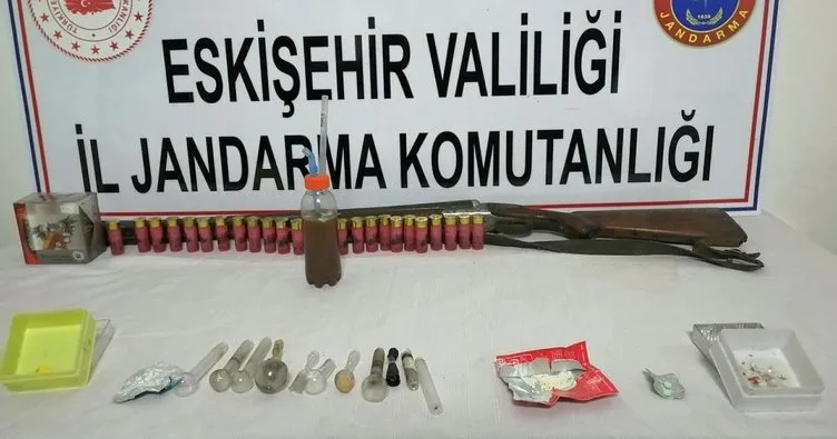 Eskişehir’de Jandarma ekiplerinden uyuşturucu şüphelilerine darbe: 11 gözaltı