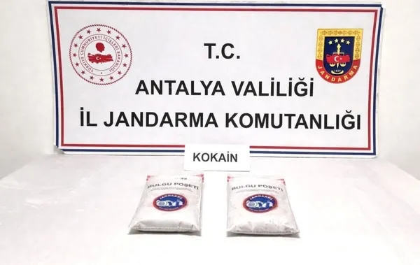 luks-eve-kokain-baskini-1782123815902.jpg