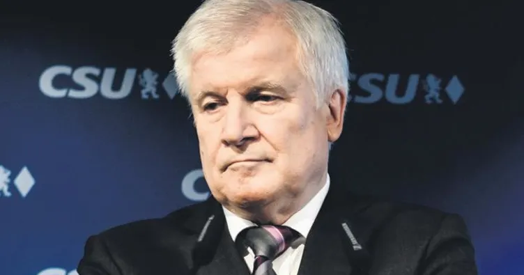 Horst Seehofer de görevi bırakıyor